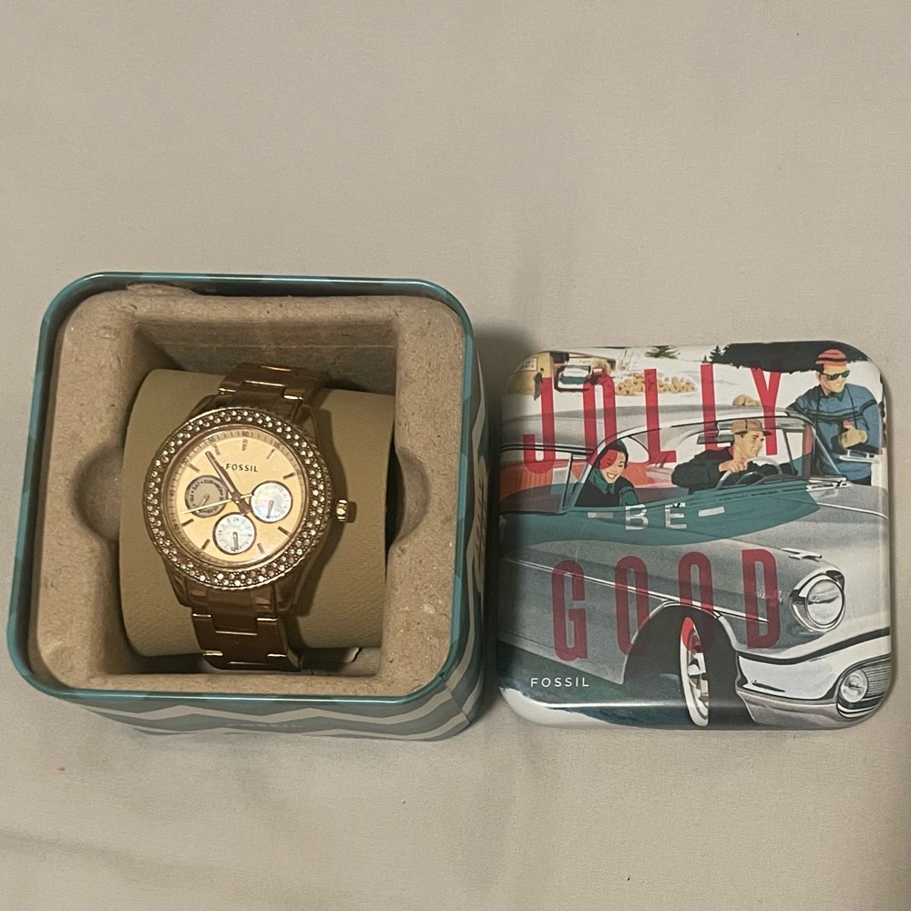 Fossil Rose Gold Women’s Watch with Crystal Accents - Picture 2 of 8
